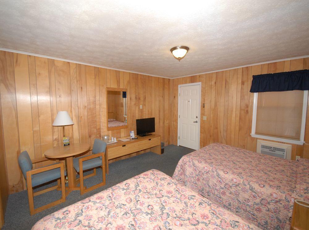 Wayside Motel Saint Ignace Exterior photo