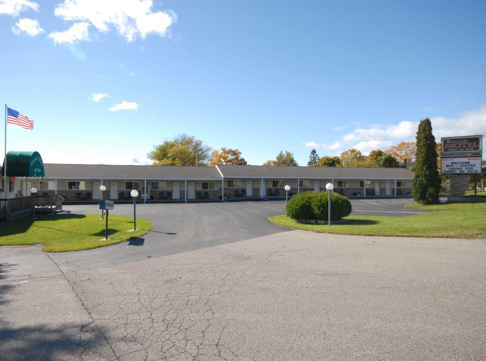 Wayside Motel Saint Ignace Exterior photo